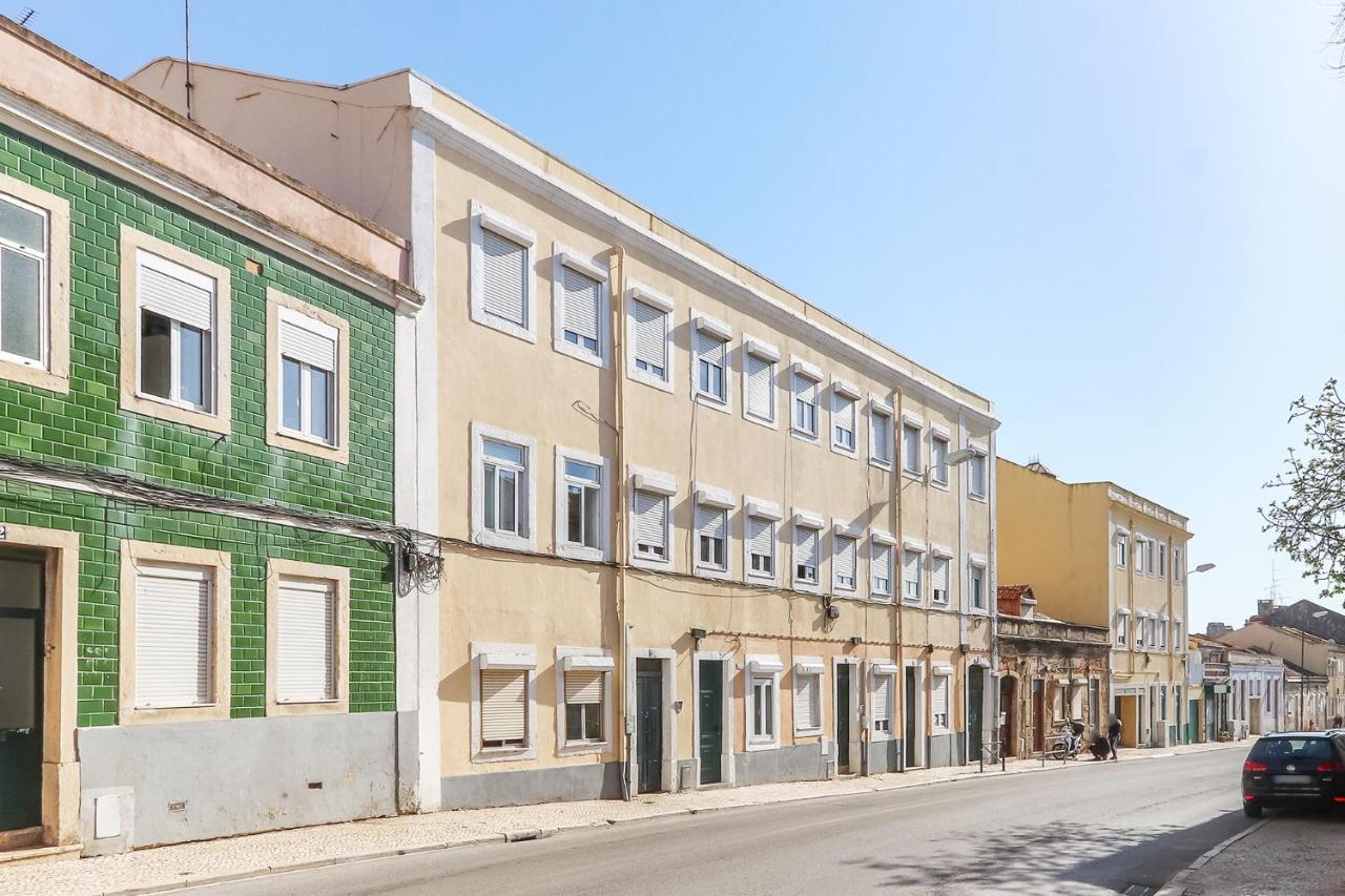 Vita Portucale ! Stylish Apartment Campo Ourique Lisboa Exteriör bild