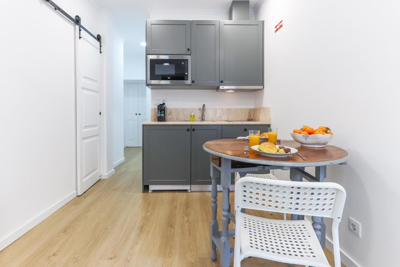 Vita Portucale ! Stylish Apartment Campo Ourique Lisboa Exteriör bild