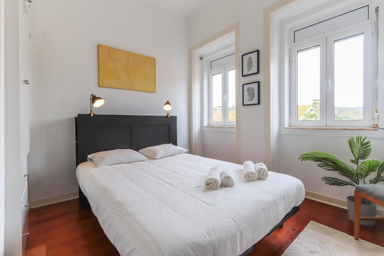 Vita Portucale ! Stylish Apartment Campo Ourique Lisboa Exteriör bild