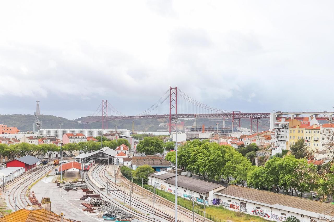 Vita Portucale ! Stylish Apartment Campo Ourique Lisboa Exteriör bild