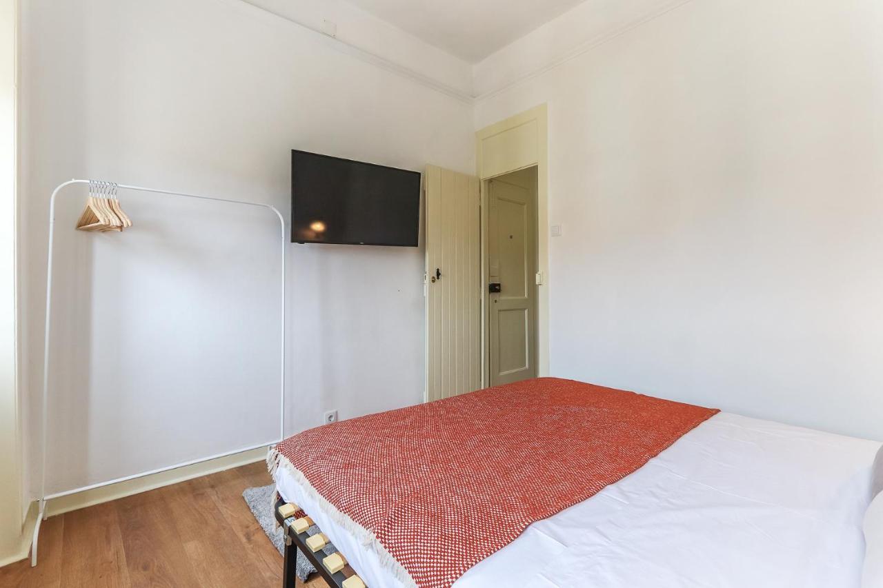 Vita Portucale ! Stylish Apartment Campo Ourique Lisboa Exteriör bild