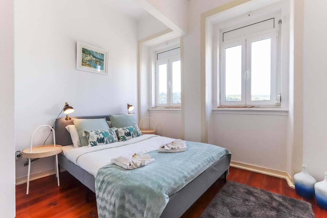 Vita Portucale ! Stylish Apartment Campo Ourique Lisboa Exteriör bild