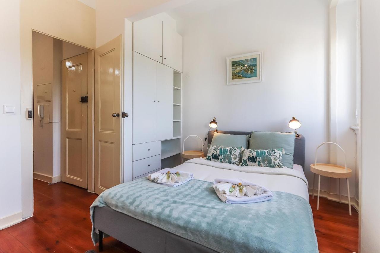 Vita Portucale ! Stylish Apartment Campo Ourique Lisboa Exteriör bild